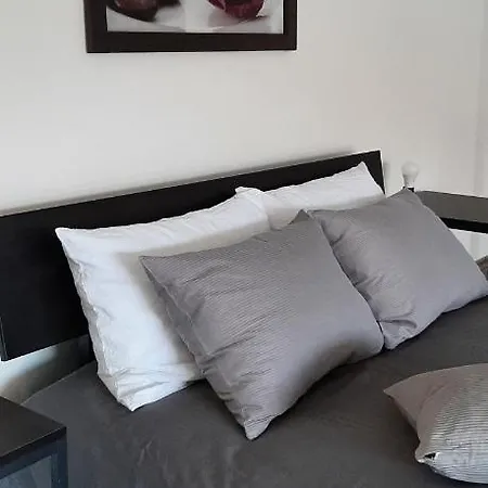 Feriehus Lux Guest Housе мukachevo *