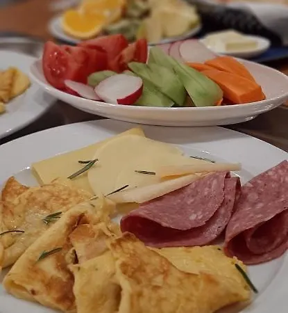 Lux Guest Housе мukachevo *