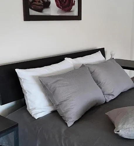Casa de Férias Lux Guest Housе мukachevo *