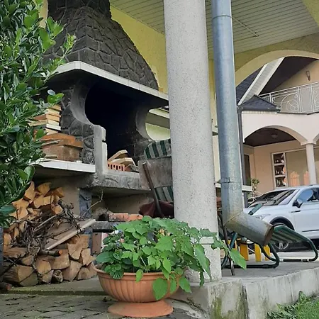 Lux Guest Housе мukachevo Casa vacanze